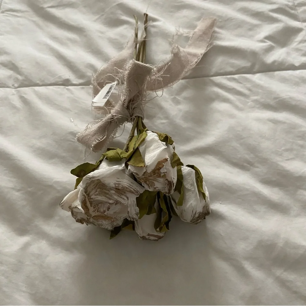 Small Bouquet Of Roses